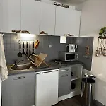 Et Commerces A 50m, Sans Tele Pour Deconnecter !