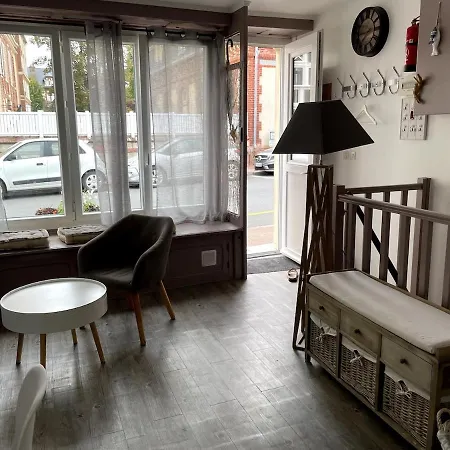 Et Commerces A 50m, Sans Tele Pour Deconnecter ! Holiday home