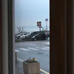 Et Commerces A 50m, Sans Tele Pour Deconnecter ! *