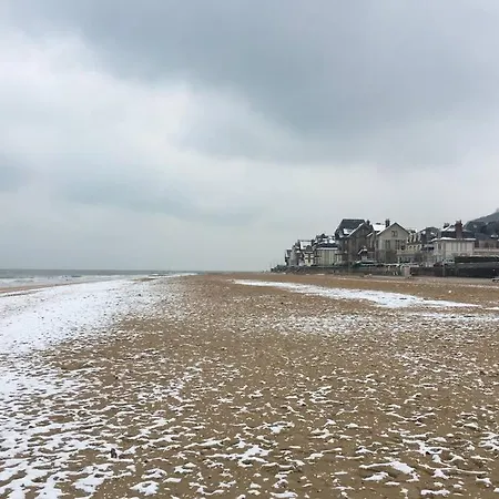 Et Commerces A 50m, Sans Tele Pour Deconnecter !