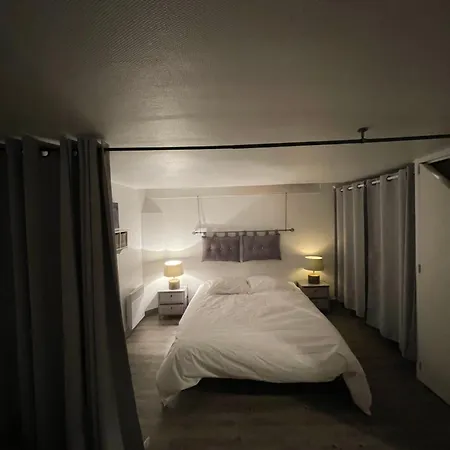Holiday home Et Commerces A 50m, Sans Tele Pour Deconnecter ! *